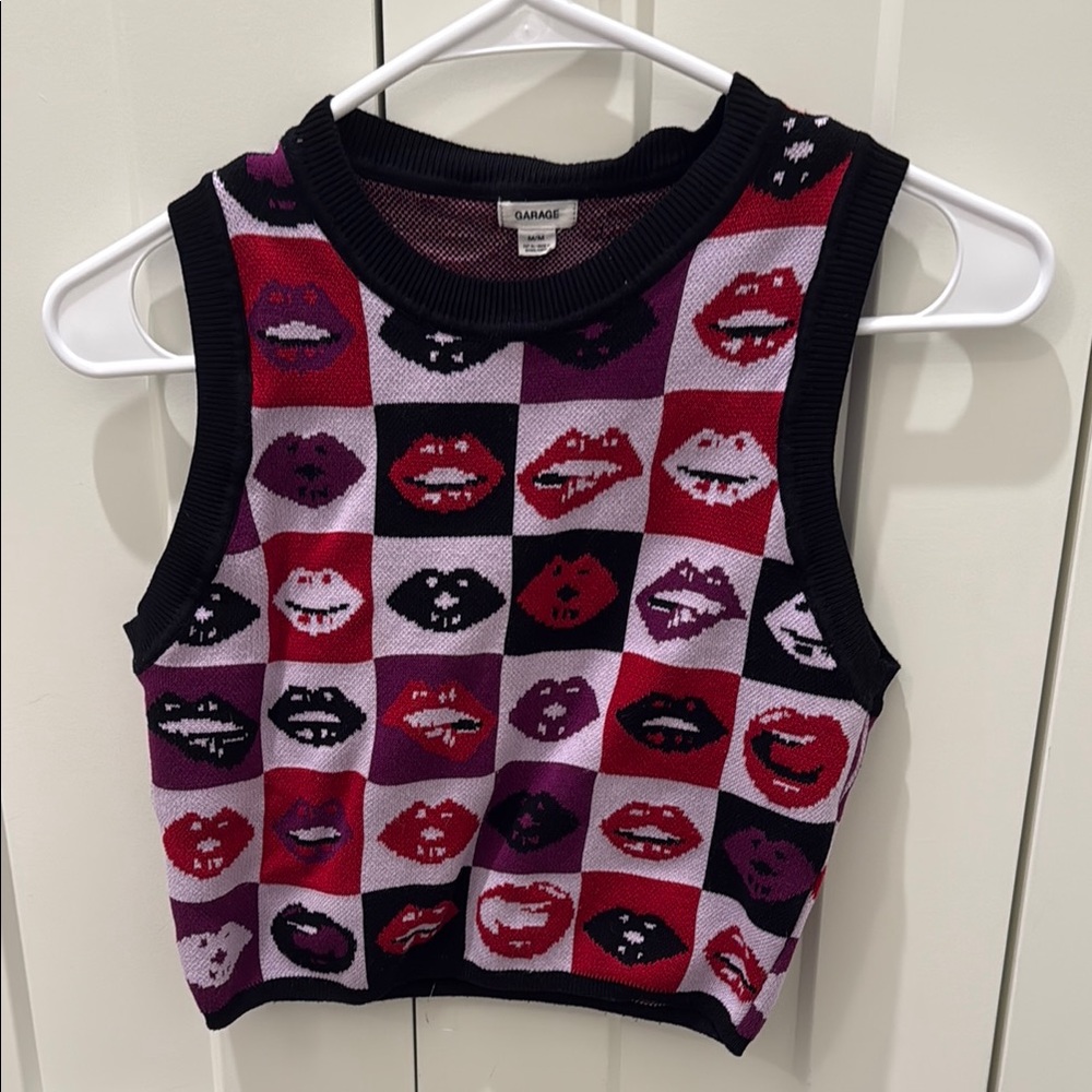 Garage Lip Print Sleeveless Top